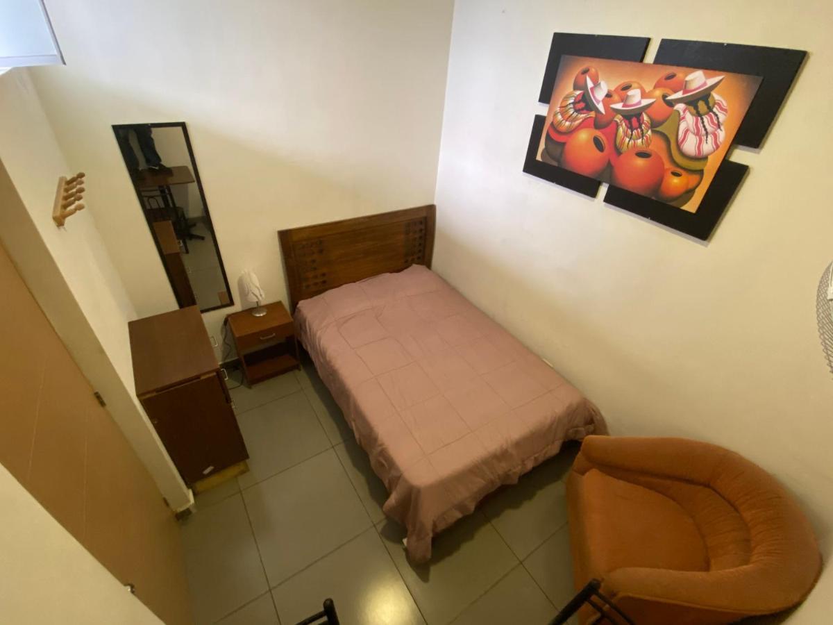 Quarto Duplo Standard com Banheiro Compartilhado