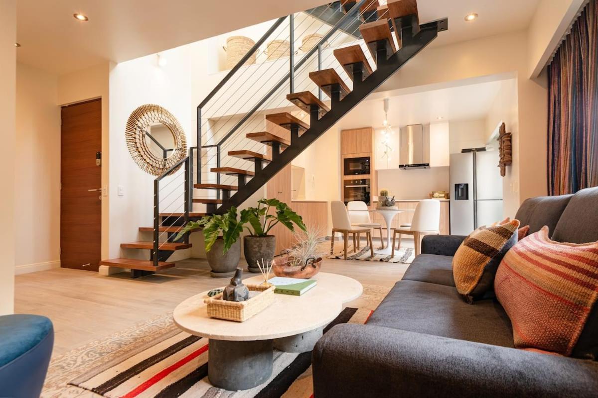Three-Bedroom Apartment,1185255391:JPEG