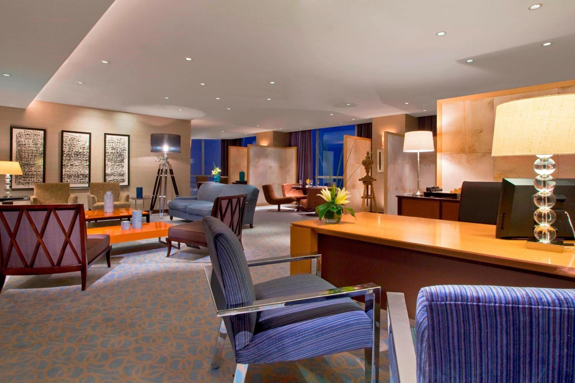 Presidential Suite, Club Lounge Access, Presidential Suite, 1 King, High Floor