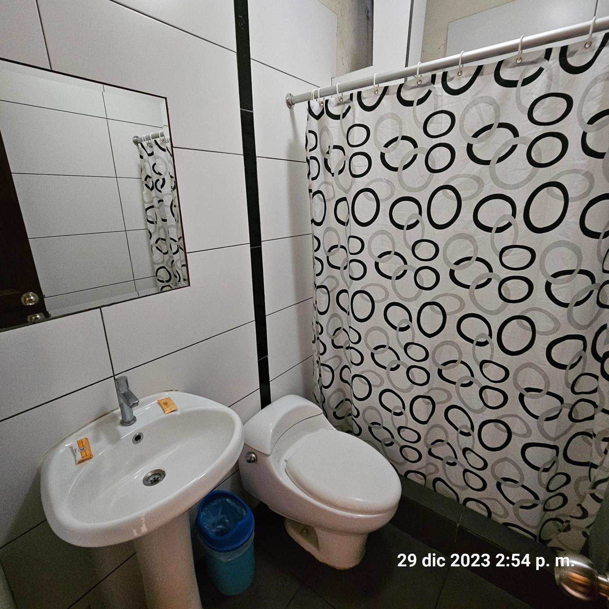 Twin Room,1532519131:JPEG