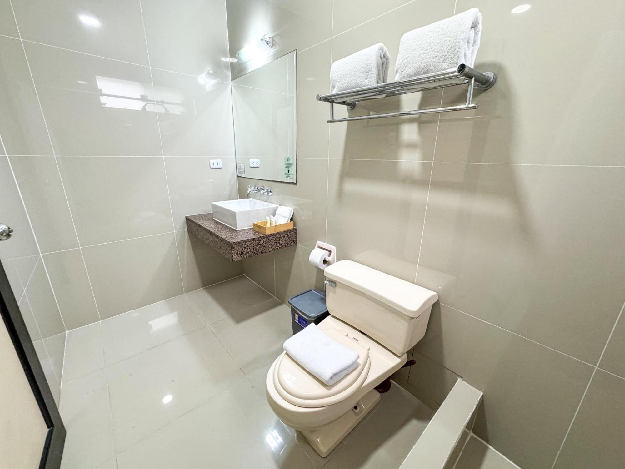 Suite,1608324574:JPEG