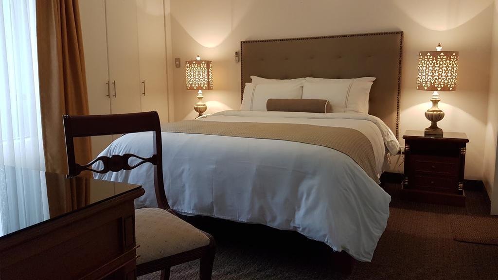 One-Bedroom Apartment,403928775:JPEG