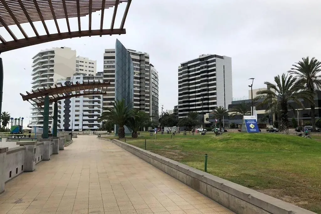 6 - Departamento De 2 Dormitorios En Area Turistica De Miraflores-1