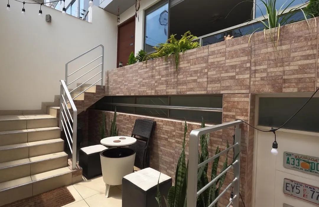 Acogedor Departamento En San Isidro, Centrico Y Tranquilo-1