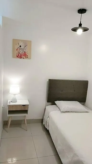 Comodo Apartamento San Isidro-1