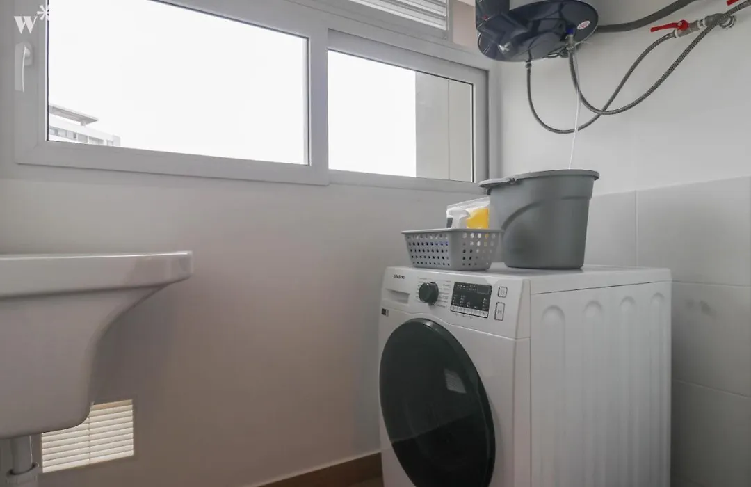 Minimalist 2Br In Miraflores-1
