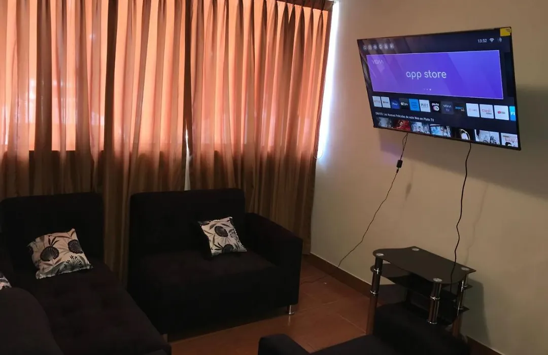 821 Céntrico Departamento en Chorrillos-1