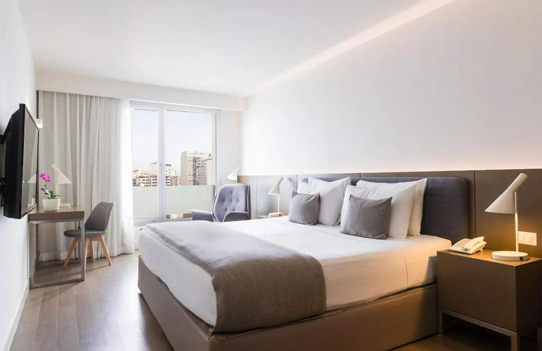 Dazzler By Wyndham Lima San Isidro-1