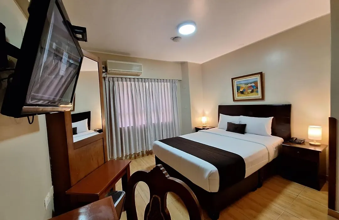 Epiqus Hotel-1