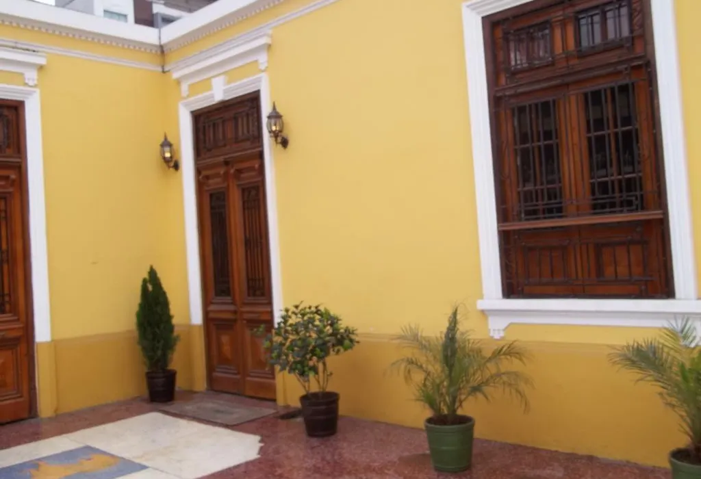Residencial Miraflores B&B-1