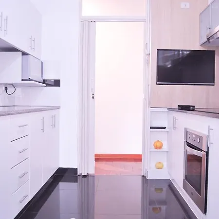 Kyra Apartments - Central Miraflores - Spacious 4Br For 07 Guests-3