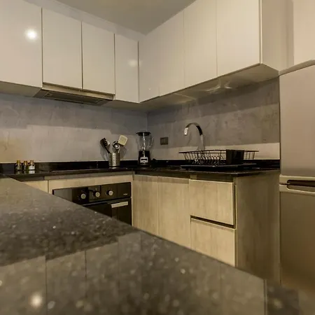 Artistic 2Br In Luxury Building-3