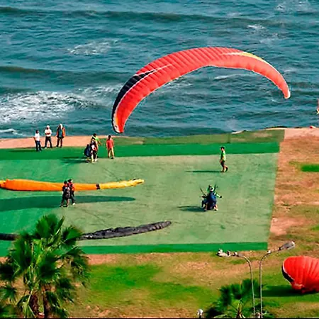 Panoramic Ocean View In Malecon Cisneros Miraflores-3