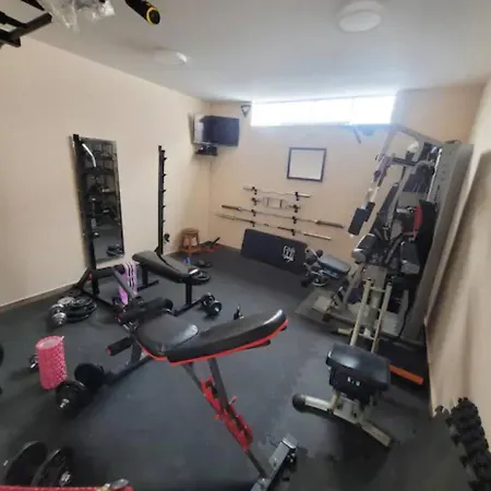 A 5 Min De Larcomar Miraflores Habitacion En Departamento Todos Los Servicios Incluidos Con Gimnasio-3