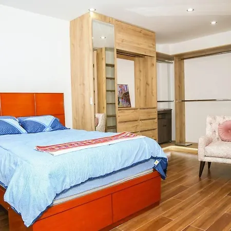 Sientete Un Turista Como En Casa-2