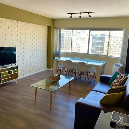 Comodo Y Centrico Apartamento En San Isidro-2