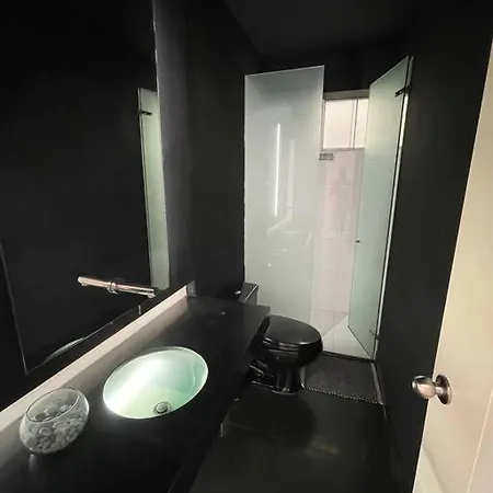 Modern 2Br At Miraflores Slzr-304-2