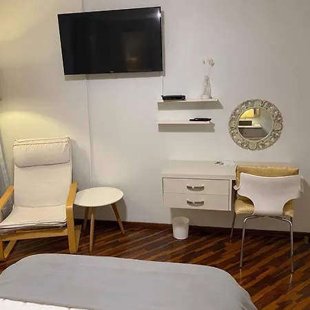 Habitaciones En San Isidro-2