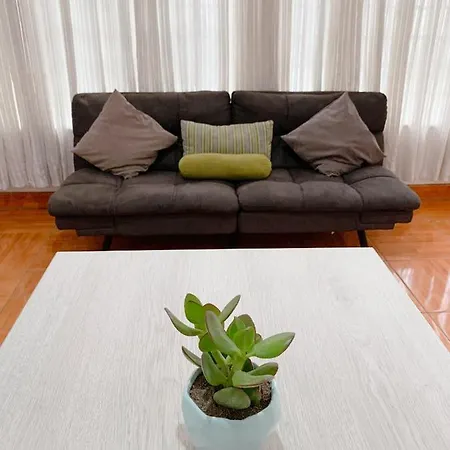 Miraflores Friends Home-2