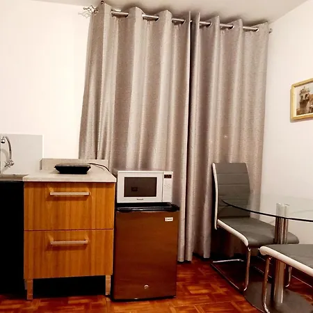 Gorgeous Private Studio Lima-Own Bathroom-Near Airport-3