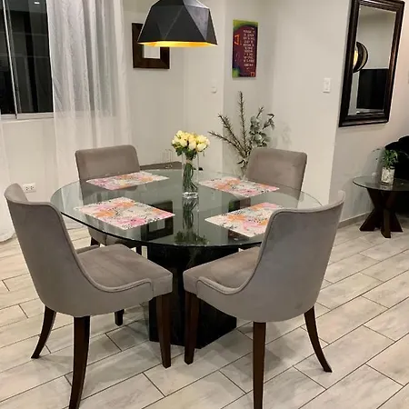 Beautiful Apartment In Great Location!-3