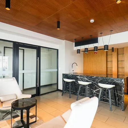 Bright 2Br In San Isidro-3