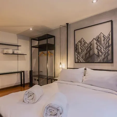 Industrial 2Br Near Malecon In Miraflores-3