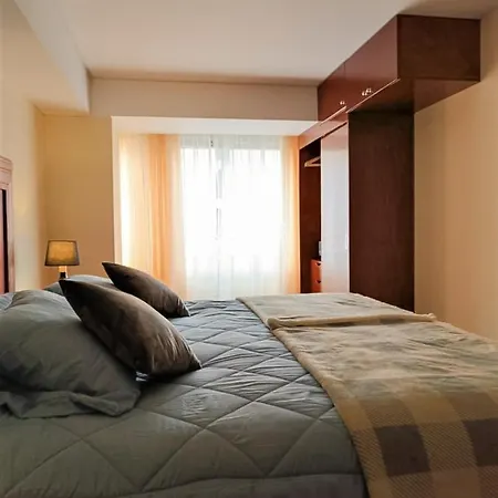 Comodo Apartamento En Zona Centrica - Miraflores-2