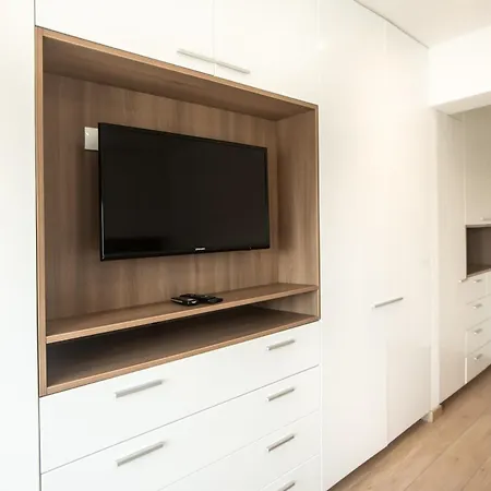 Astonishing 3Br With Balcony In Miraflores-3