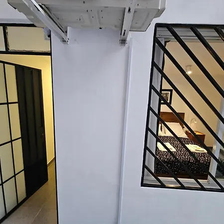 B&B Lily Y Transporte Incluido A 3 Min Del Aeropuerto-2