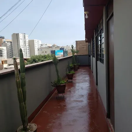 Hospedaje Miraflores 17-2