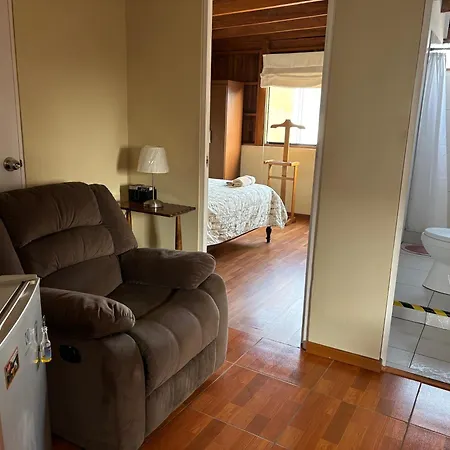 Bello y cálido Apartamento en zona histórica de Barranco-3