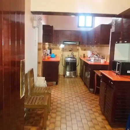 Global Family Backpackers Hostel-2