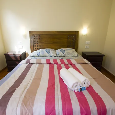 Andes Backpackers-3