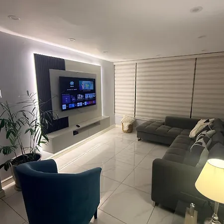 Modern And Cozy Appartment. Exclusive Area.-2