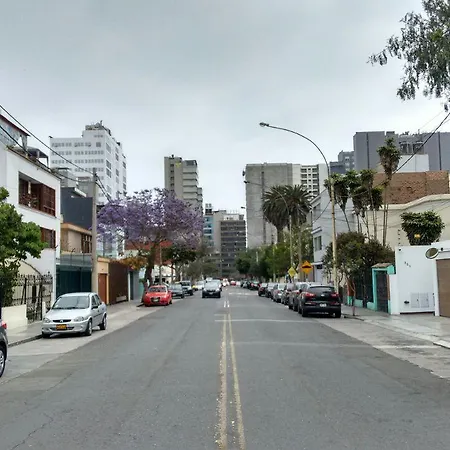 Cozy And Comfortable Home In Miraflores-2