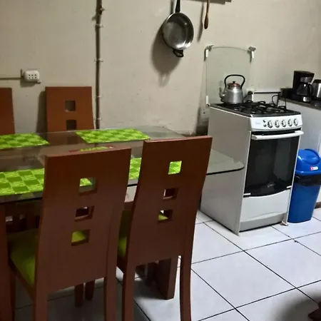 Habitaciones Para Estudiantes Y/O Mochileros-2