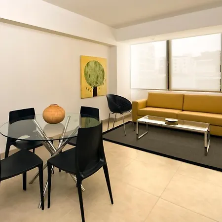 Apartamentos Lima 501-3