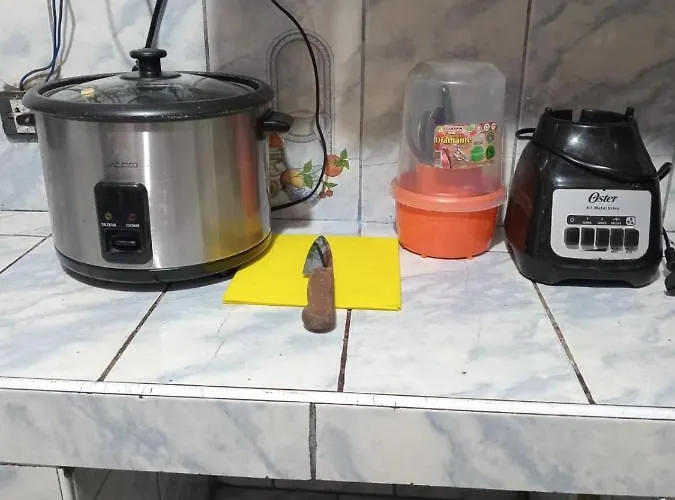 Posada Isabelita En Av Las Flores De Primavera Mz A1 Lote 17 N 200 Lima Peru