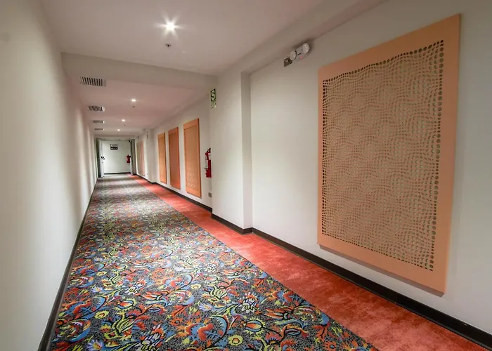 Hotel Britania Crystal Collection Lima
